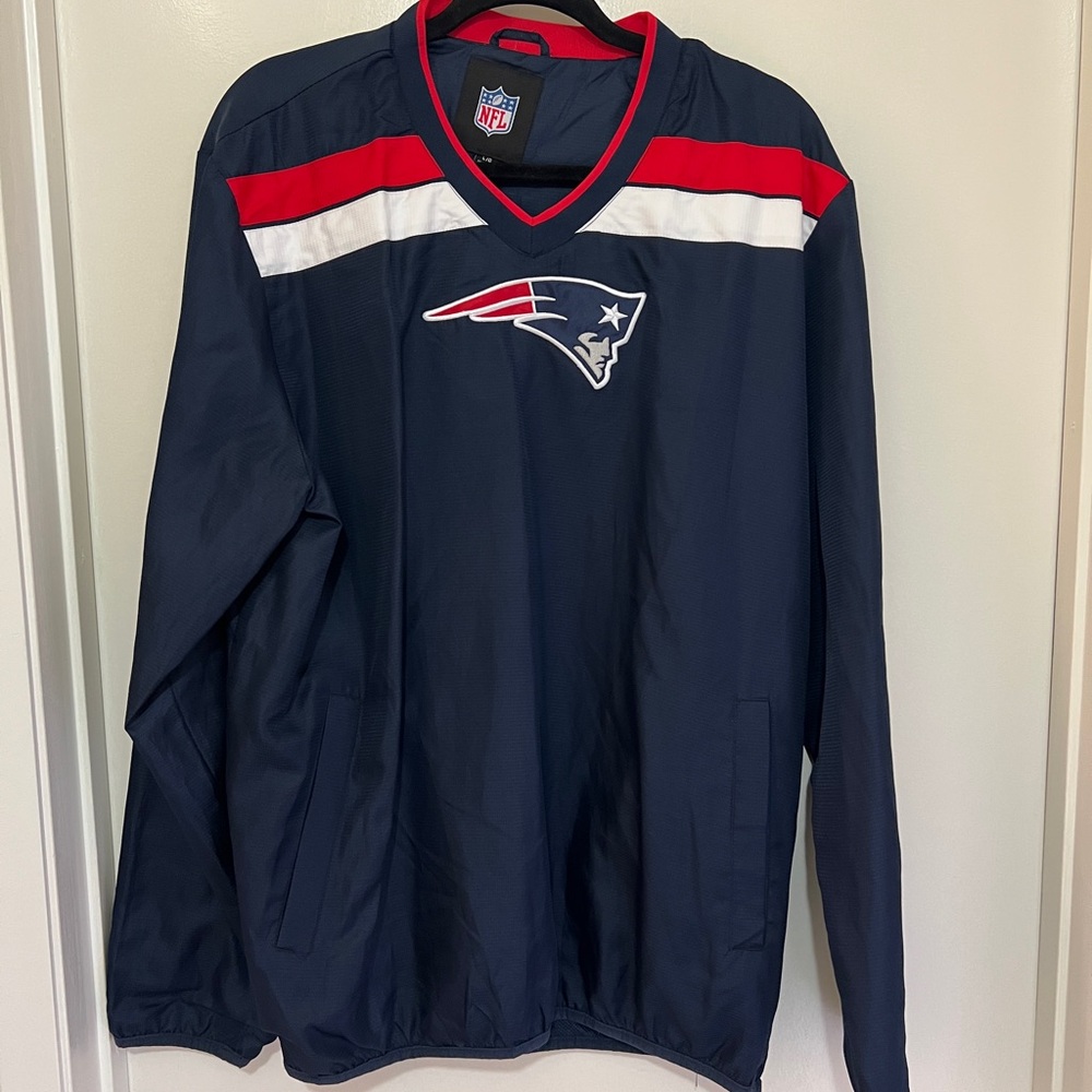 New England Patriots Retro Windbreaker size L